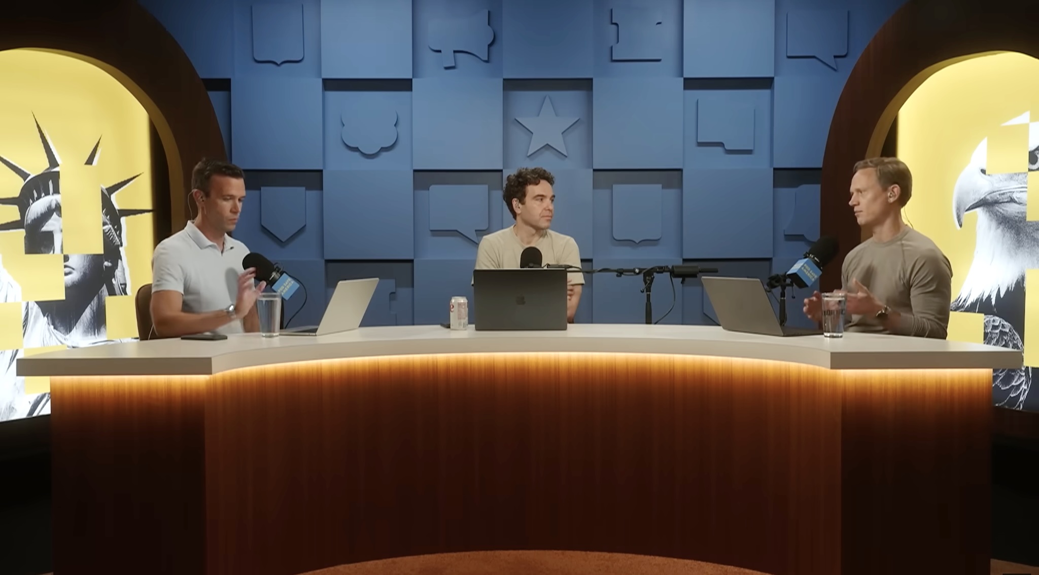 Pod Save America Set